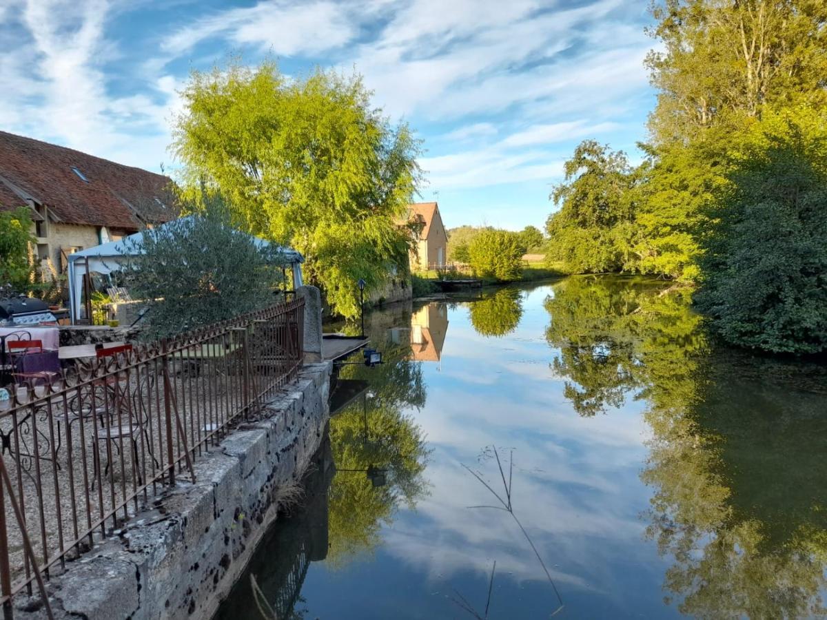 Le Moulin De Gateau Hotel Saint-Pierre-les-Etieux ภายนอก รูปภาพ