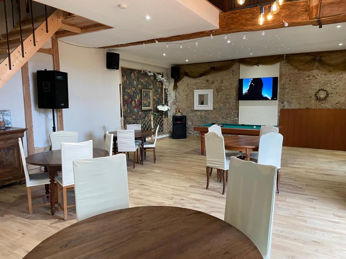 Le Moulin De Gateau Hotel Saint-Pierre-les-Etieux ภายนอก รูปภาพ